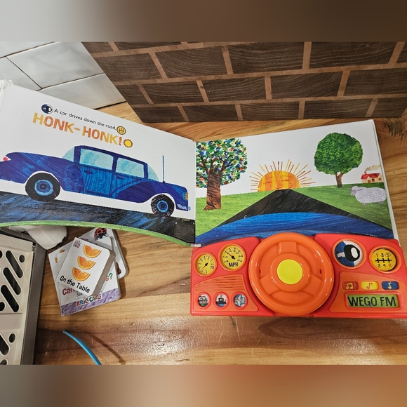 Eric Carle Here We Go Driving Car Book & NWT Blue Bear Plush - Picture 2 of 12